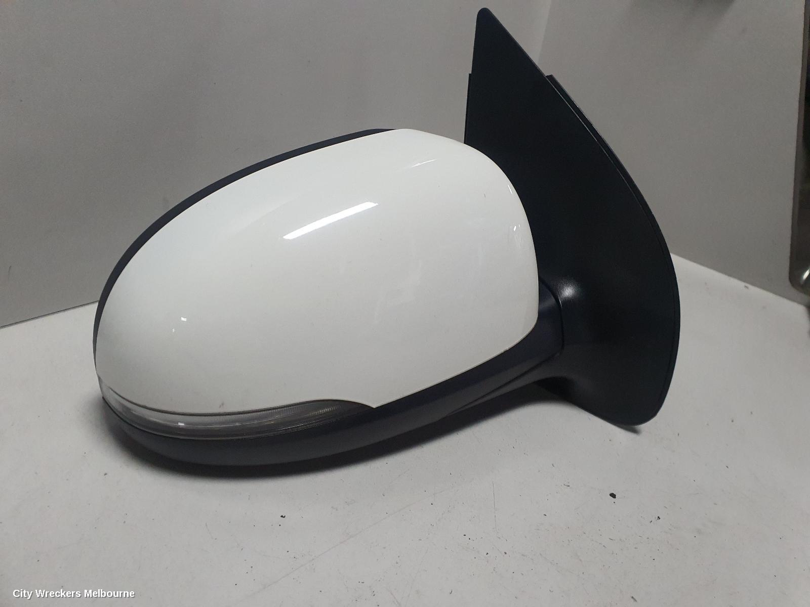 HYUNDAI I20 2014 Right Door Mirror