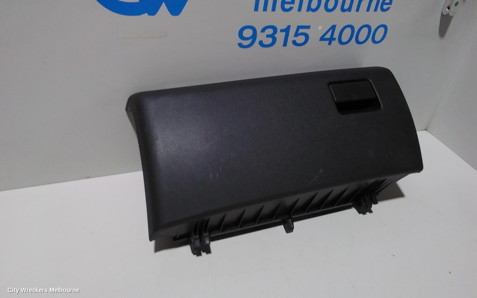 TOYOTA HIACE 2018 Glove Box