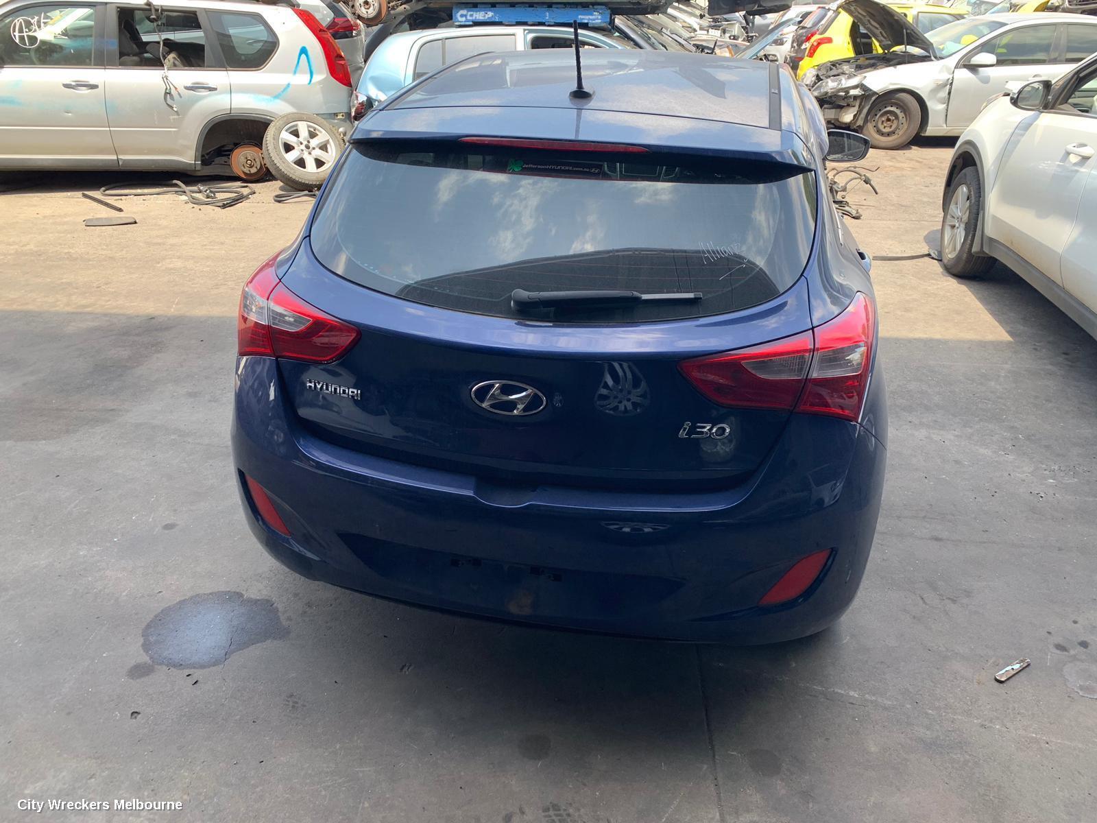 HYUNDAI I30 2013 Antenna