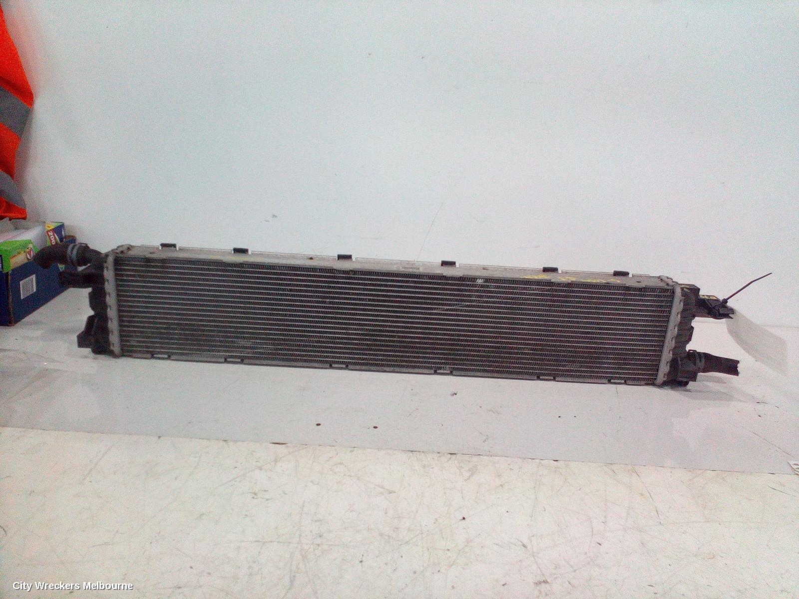 AUDI Q3 2014 Intercooler