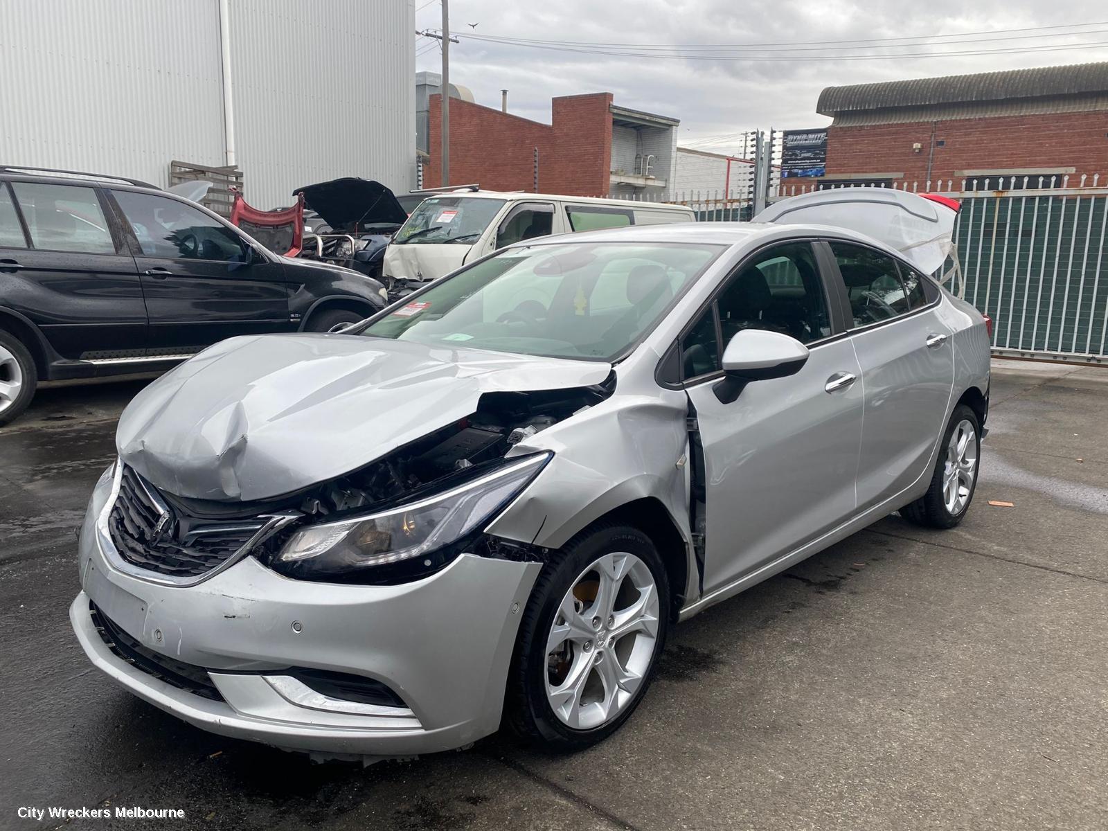 HOLDEN ASTRA 2018 Right Guard Liner