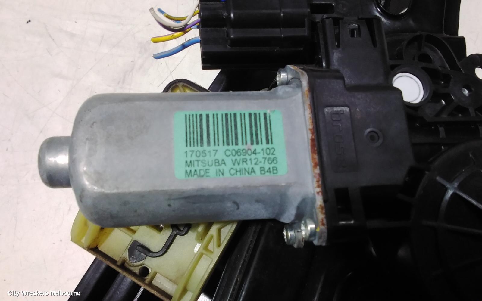 MAZDA BT50 2017 Right Front Window Reg/Motor