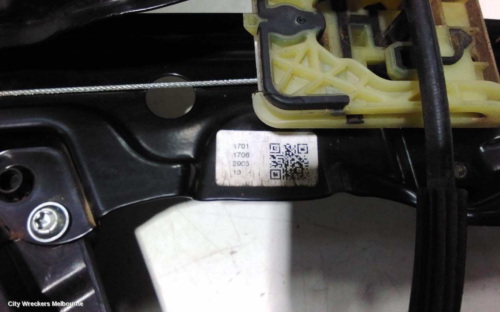 MAZDA BT50 2017 Right Front Window Reg/Motor