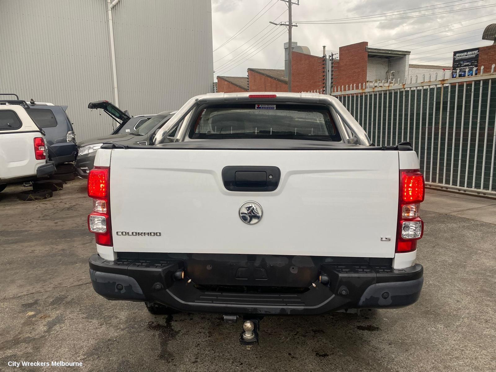 HOLDEN COLORADO 2019 Sports Bar