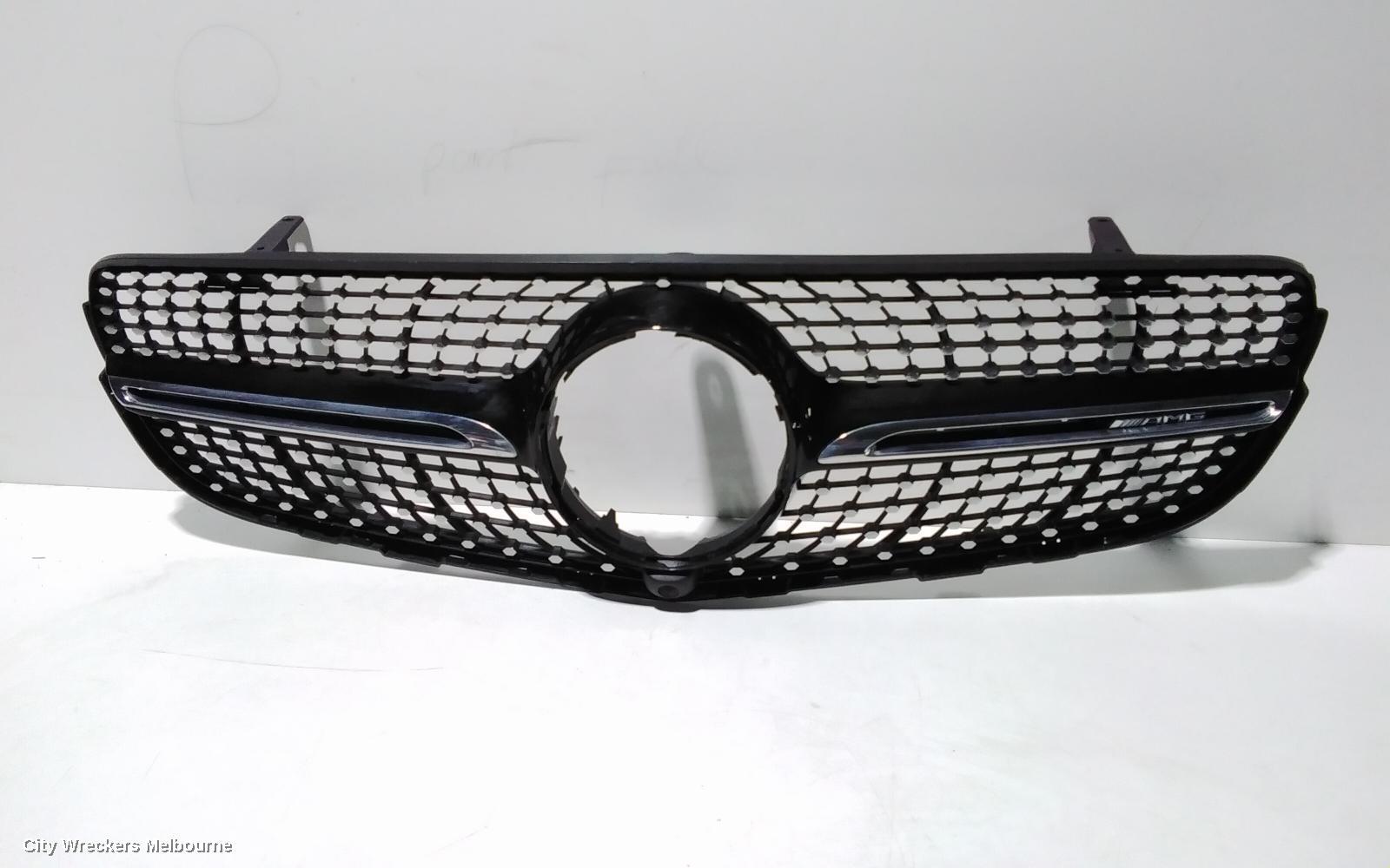 MERCEDES C CLASS 2014 Grille