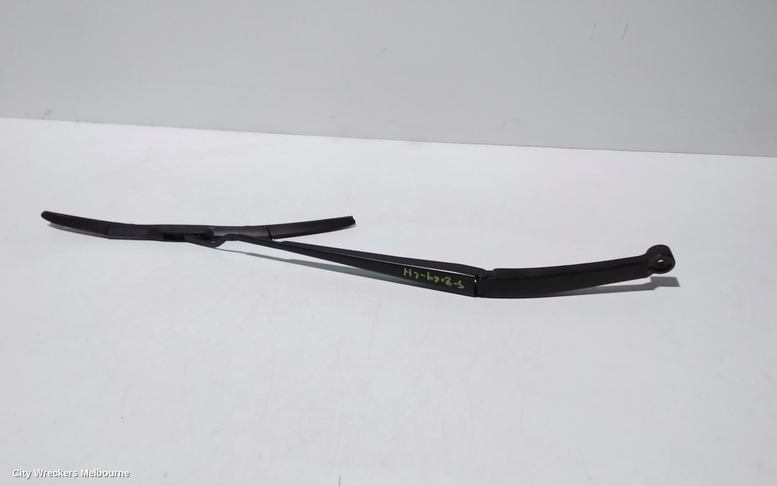 TOYOTA HIACE 2020 Wiper Arm
