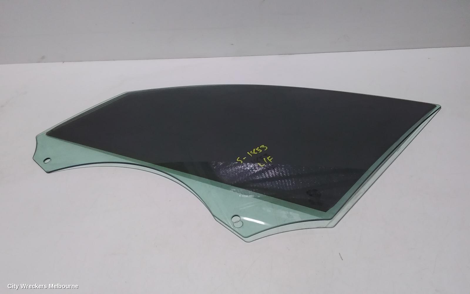 AUDI Q5 2011 Left Front Door Window