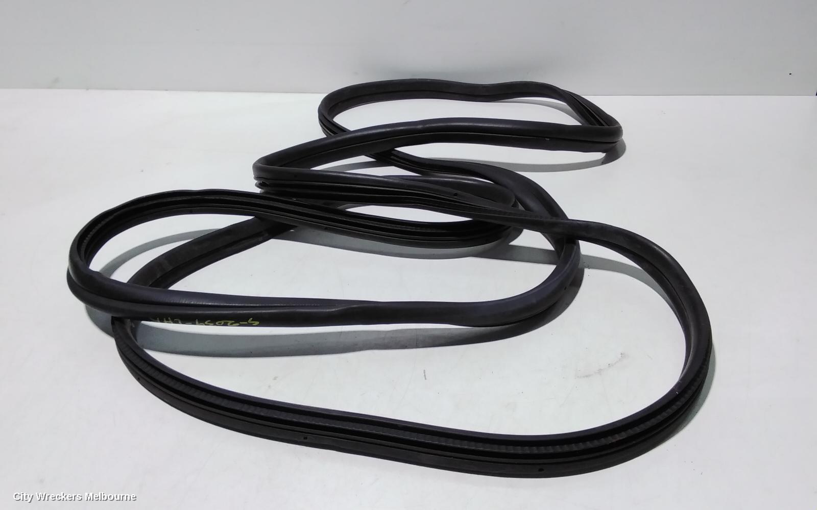 TOYOTA HIACE 2009 Door/Tailgate Seal
