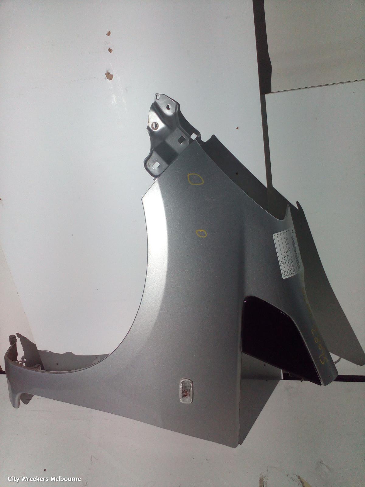 HONDA JAZZ 2010 Left Guard