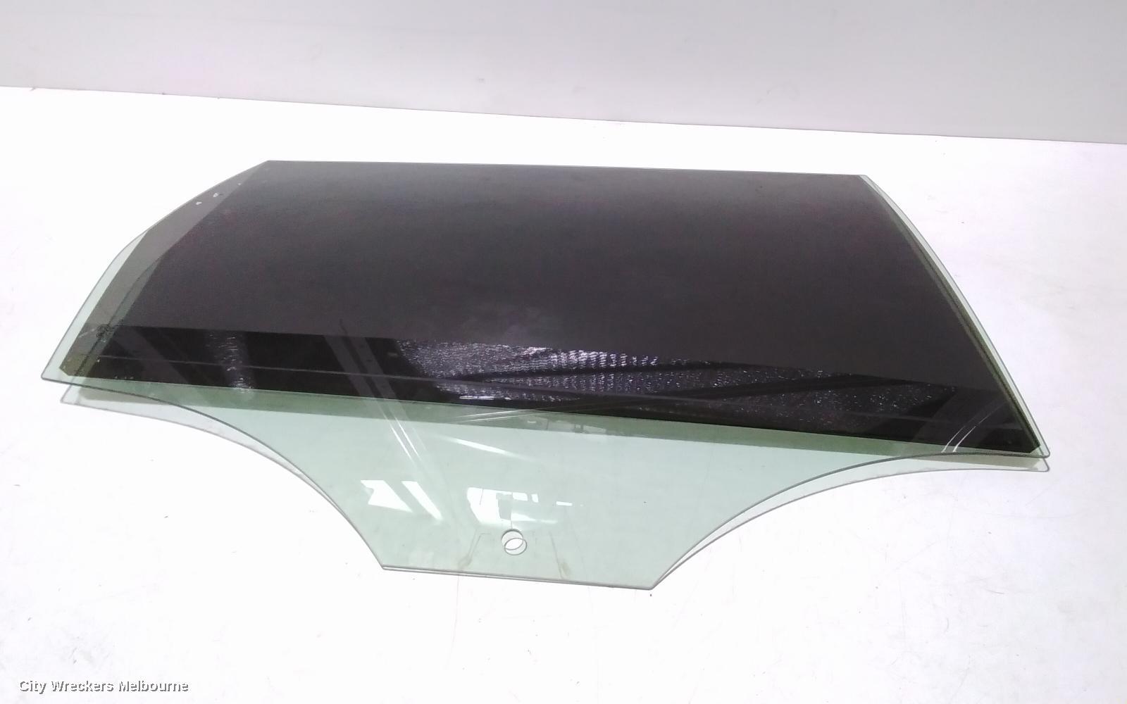 VOLKSWAGEN PASSAT 2008 Right Rear Door Window