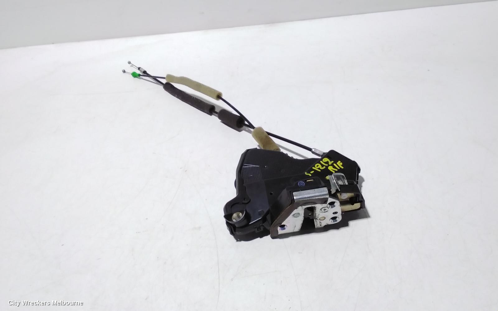 LEXUS ES300 (92-05) 2005 Door/Boot/Gate Lock