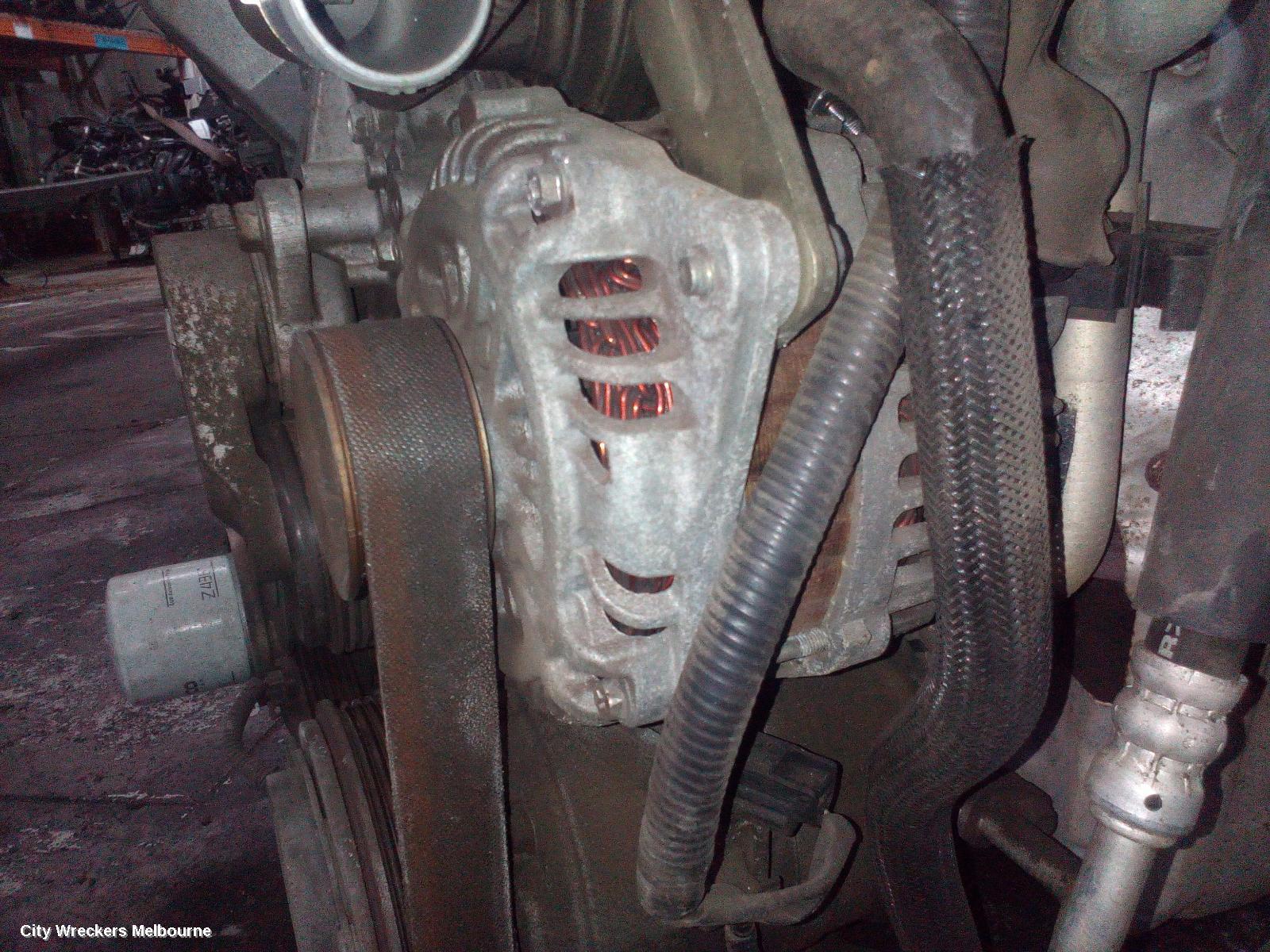 NISSAN PATHFINDER 2014 Alternator