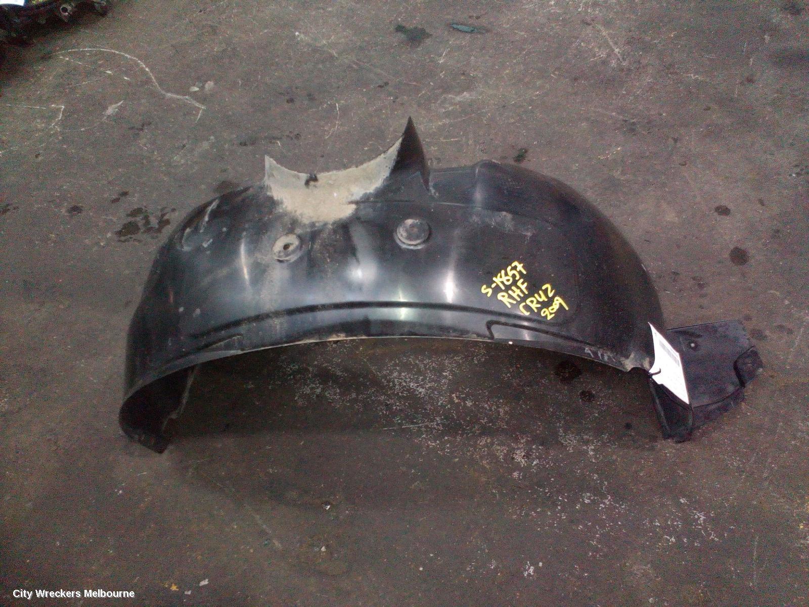 HOLDEN CRUZE 2009 Right Guard Liner
