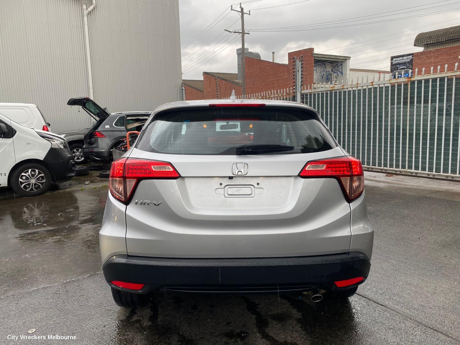 HONDA HRV 2015 Rear Garnish