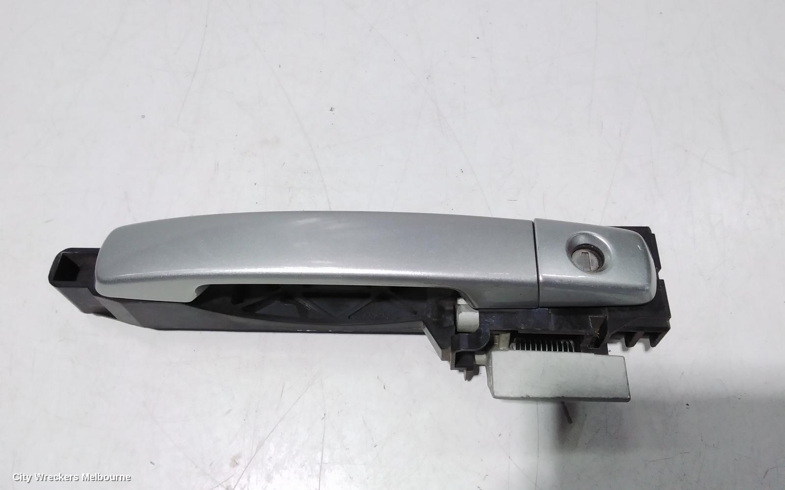 NISSAN DUALIS 2012 Door Handle