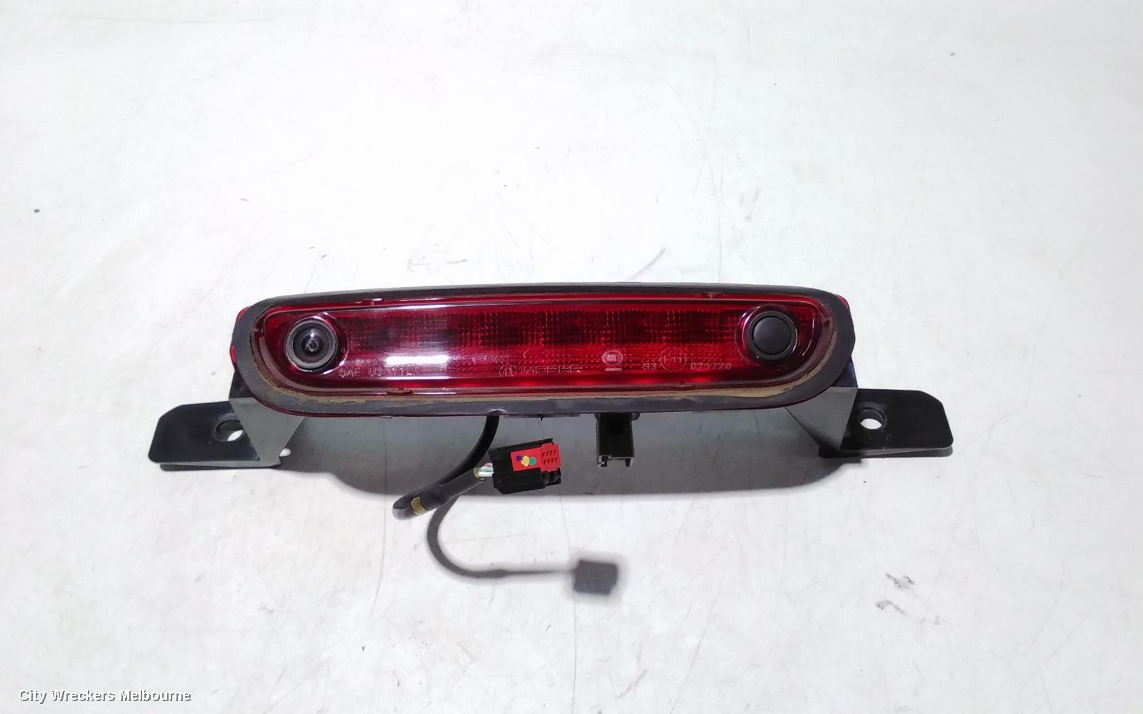 CHRYSLER 300C 2013 High Level Stoplight