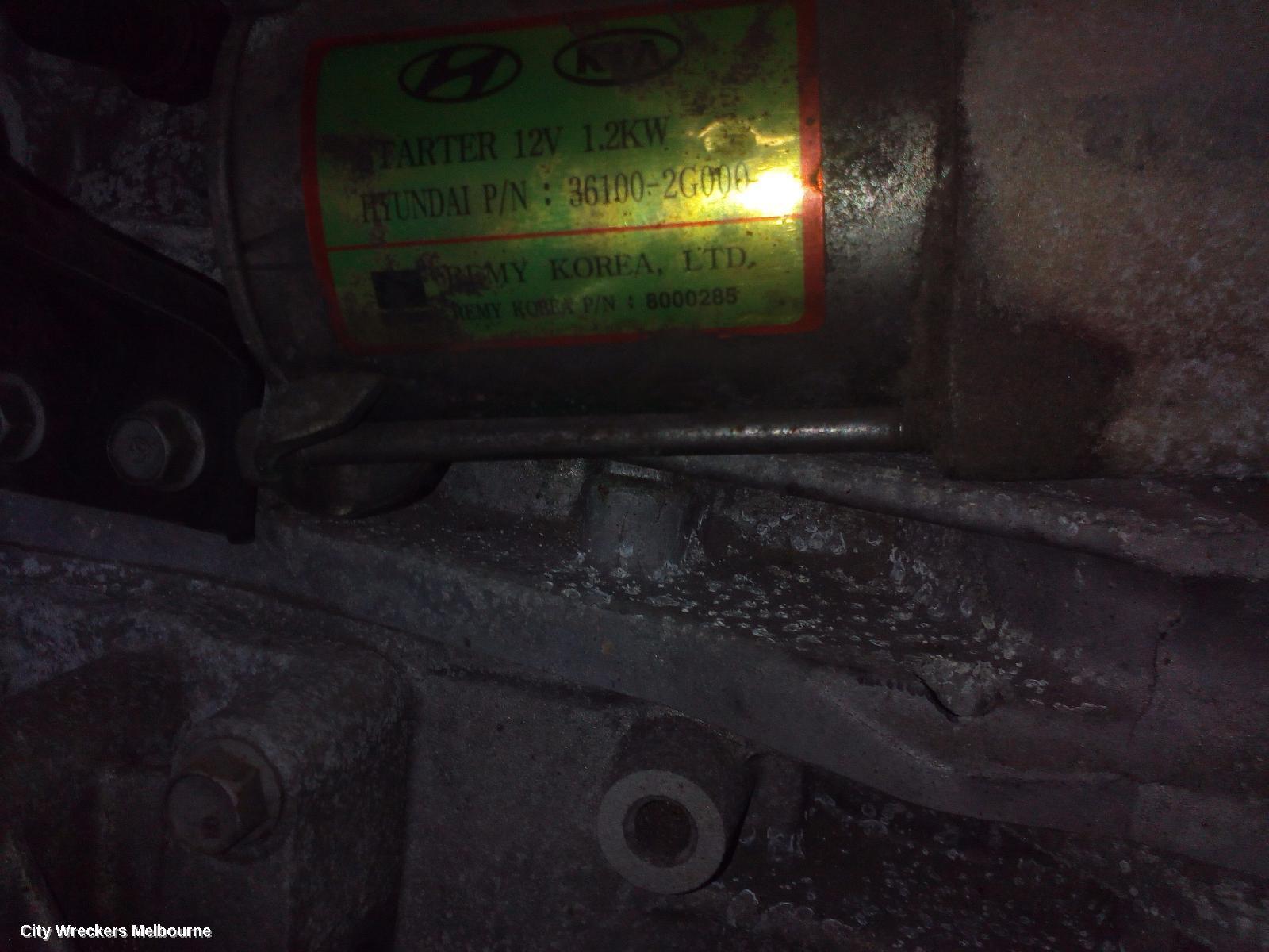 KIA CERATO 2010 Starter