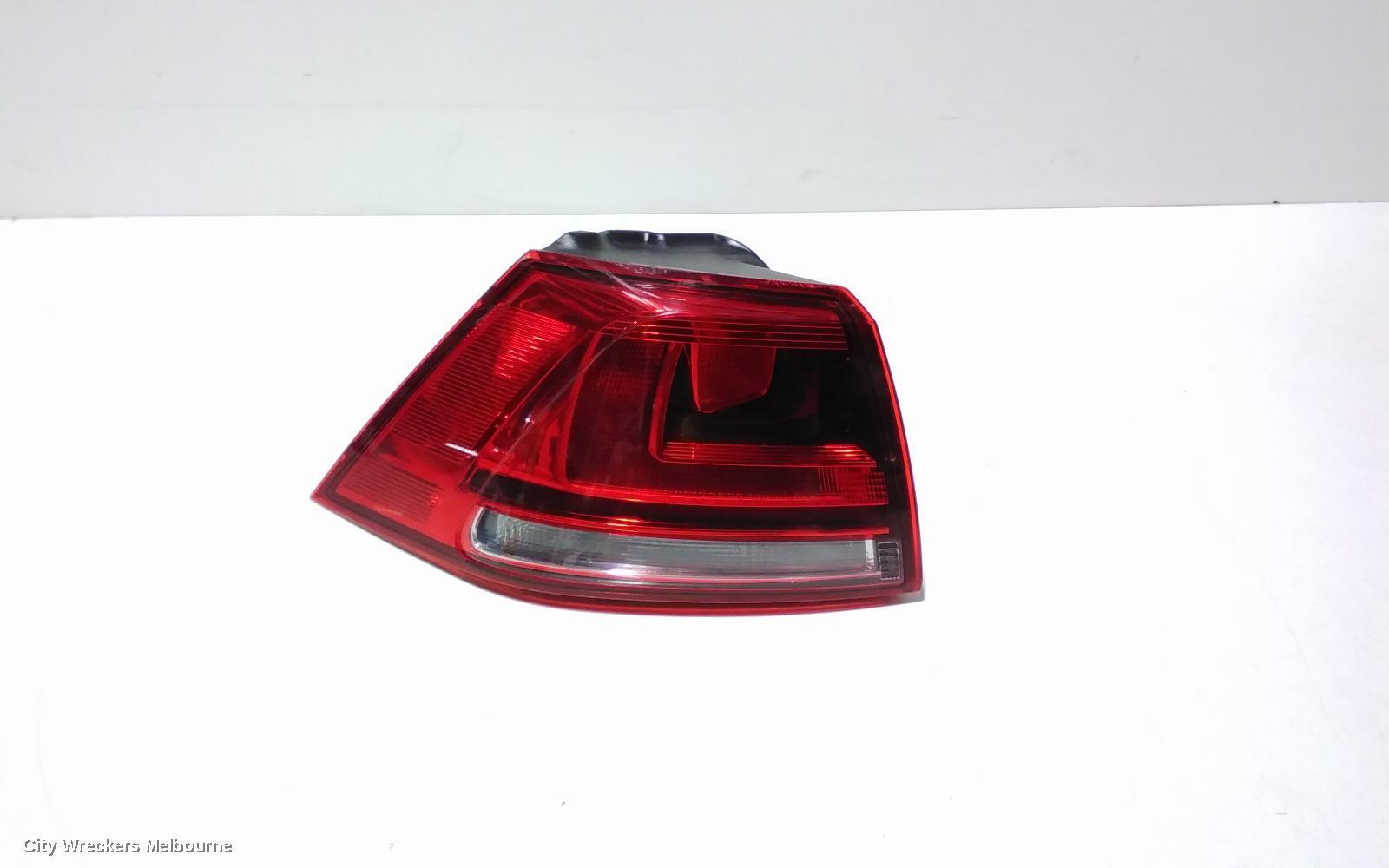 VOLKSWAGEN GOLF 2014 Left Taillight