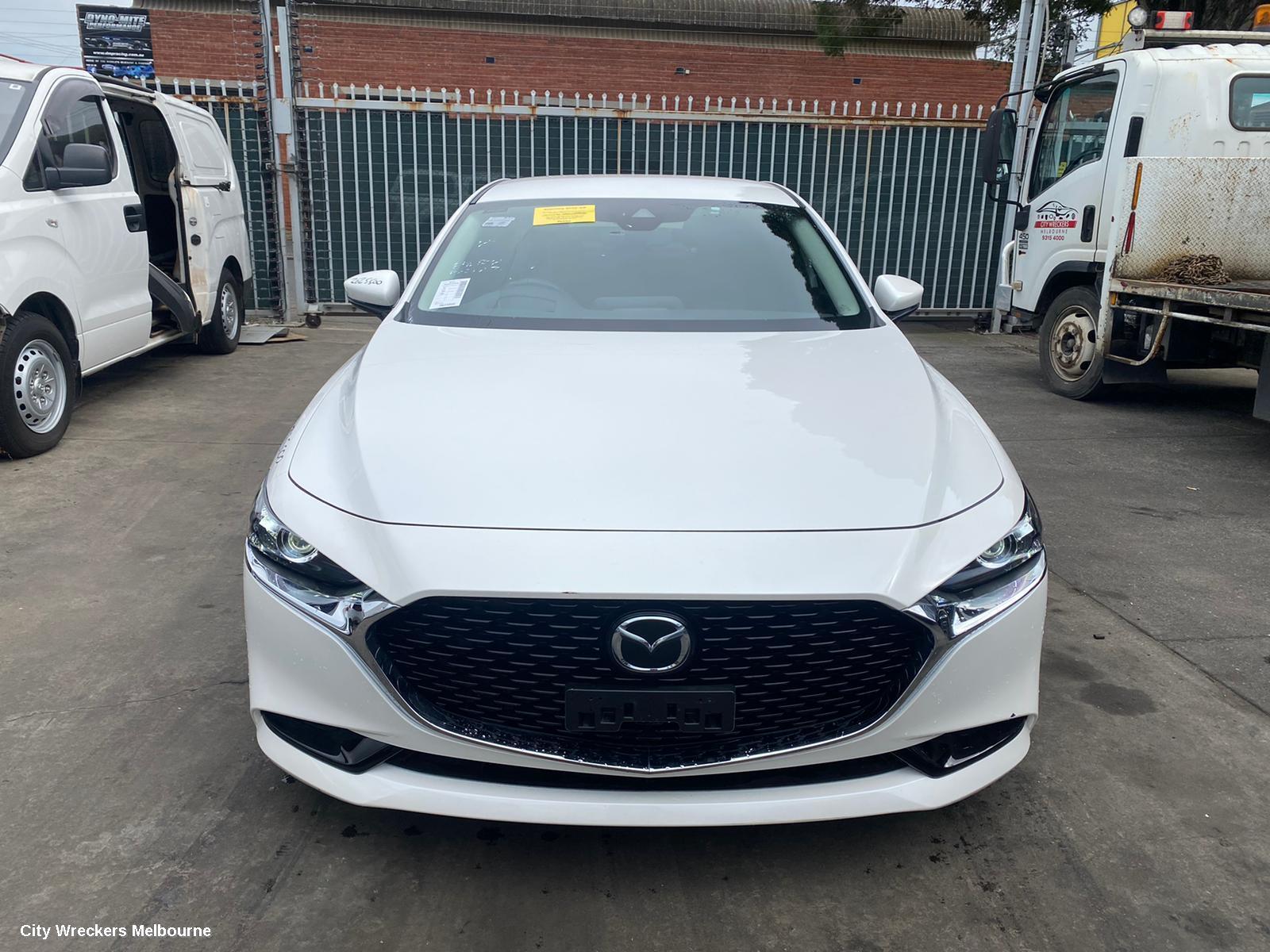 MAZDA 3 2020 Hoodlining