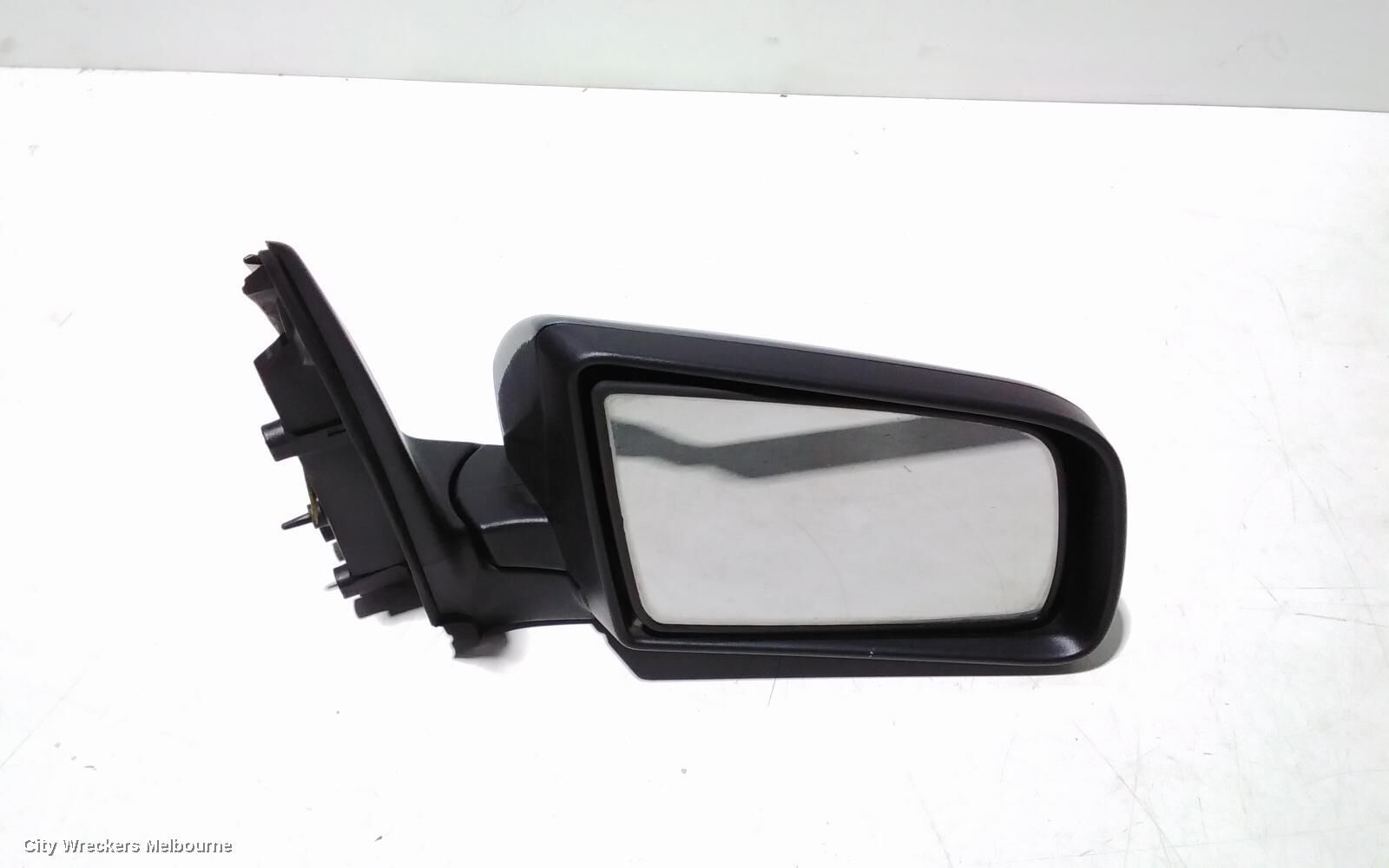 HOLDEN COMMODORE 2004 Right Door Mirror