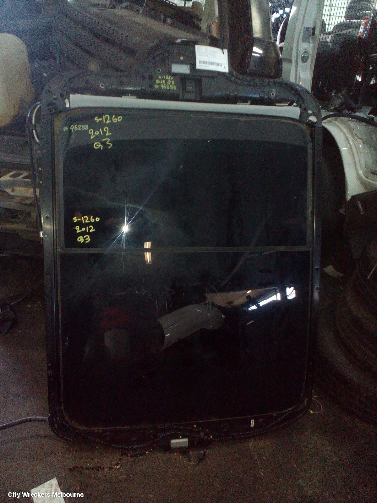 AUDI Q3 2012 Roof Glass/Sunroof/T