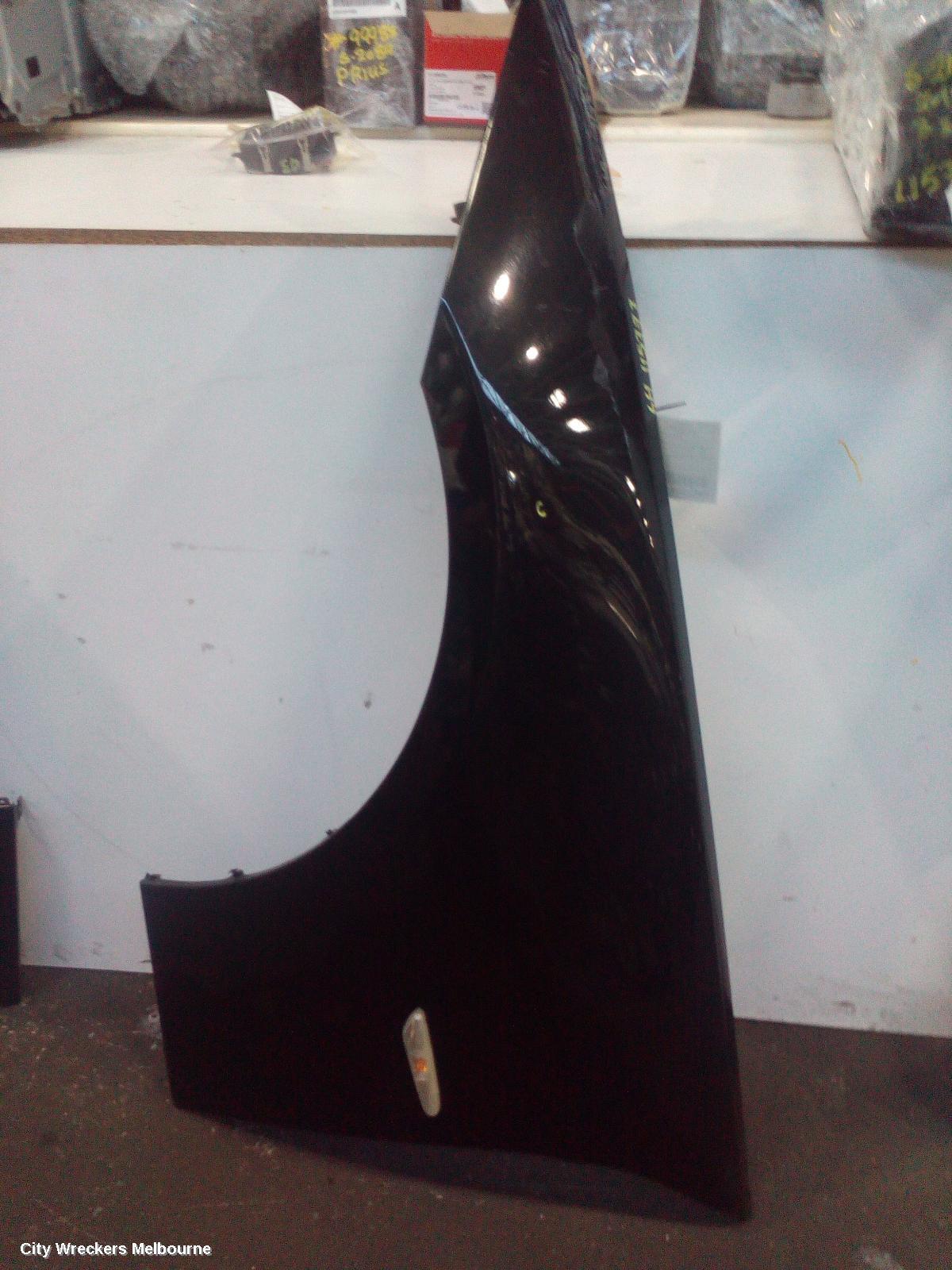 BMW 3 SERIES 2010 Left Guard