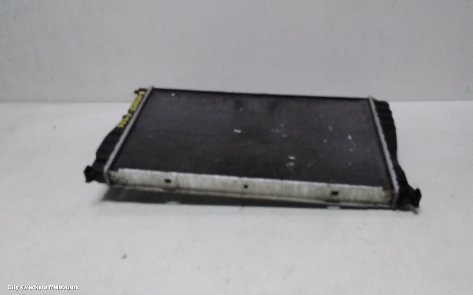 BMW 3 SERIES 2010 Radiator
