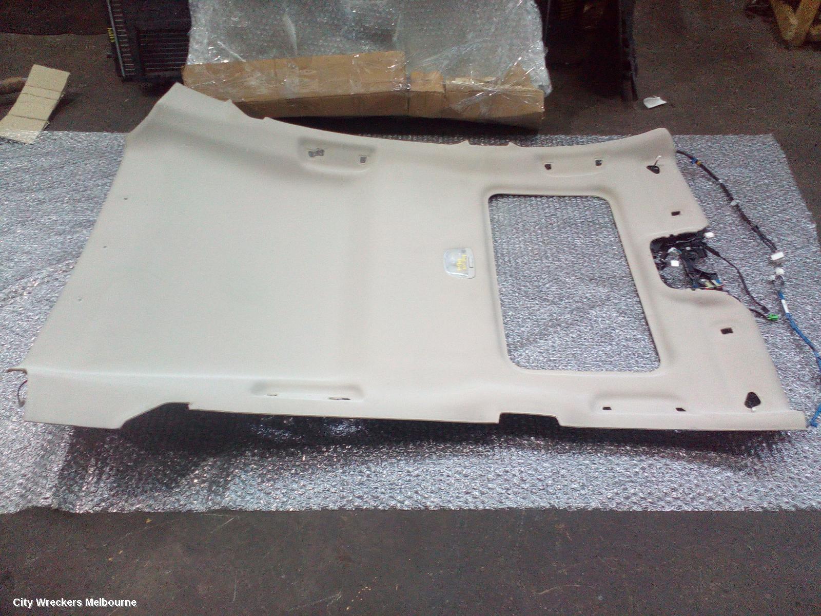 SUBARU XV 2019 Hoodlining