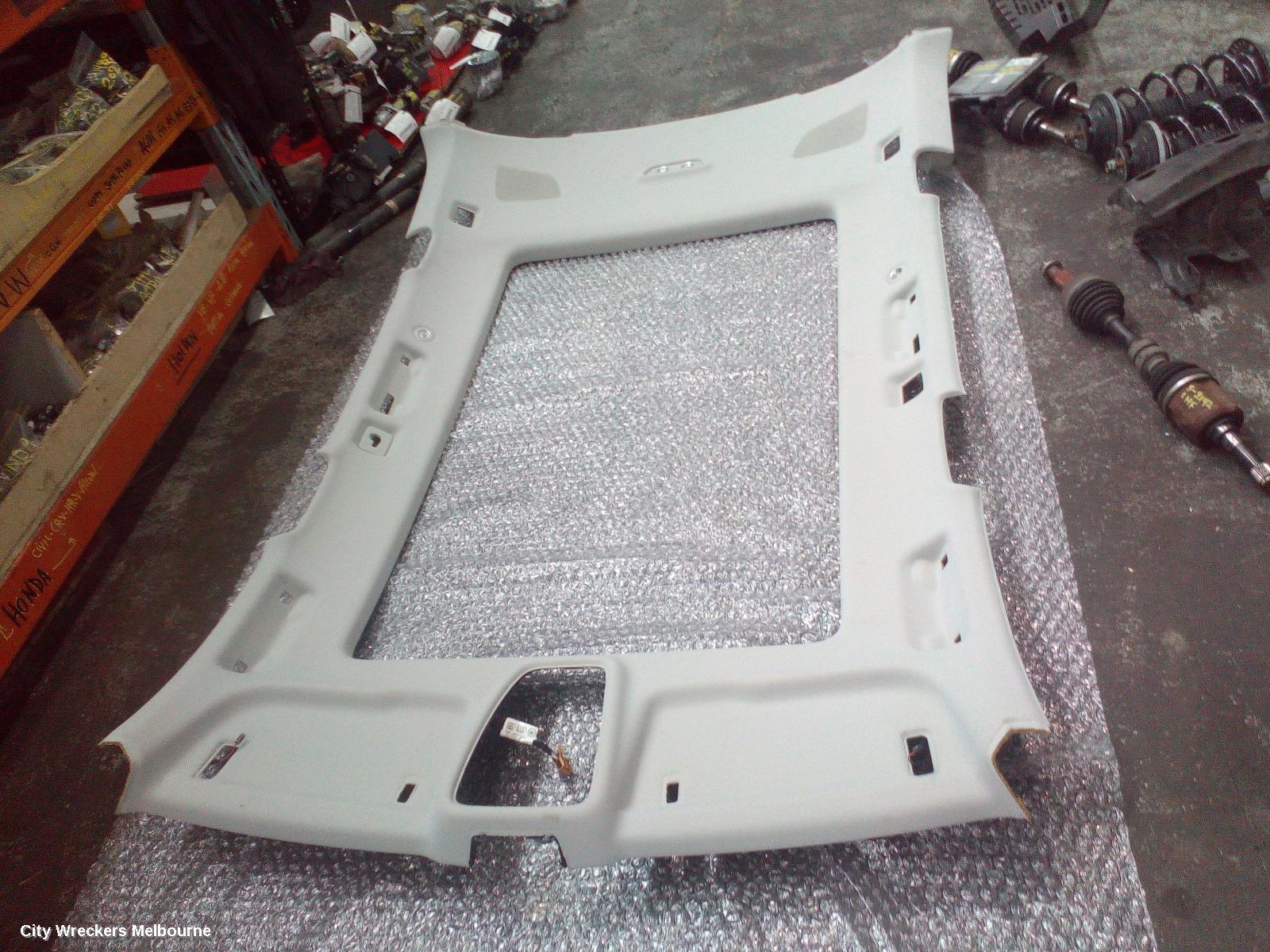AUDI Q7 2017 Hoodlining