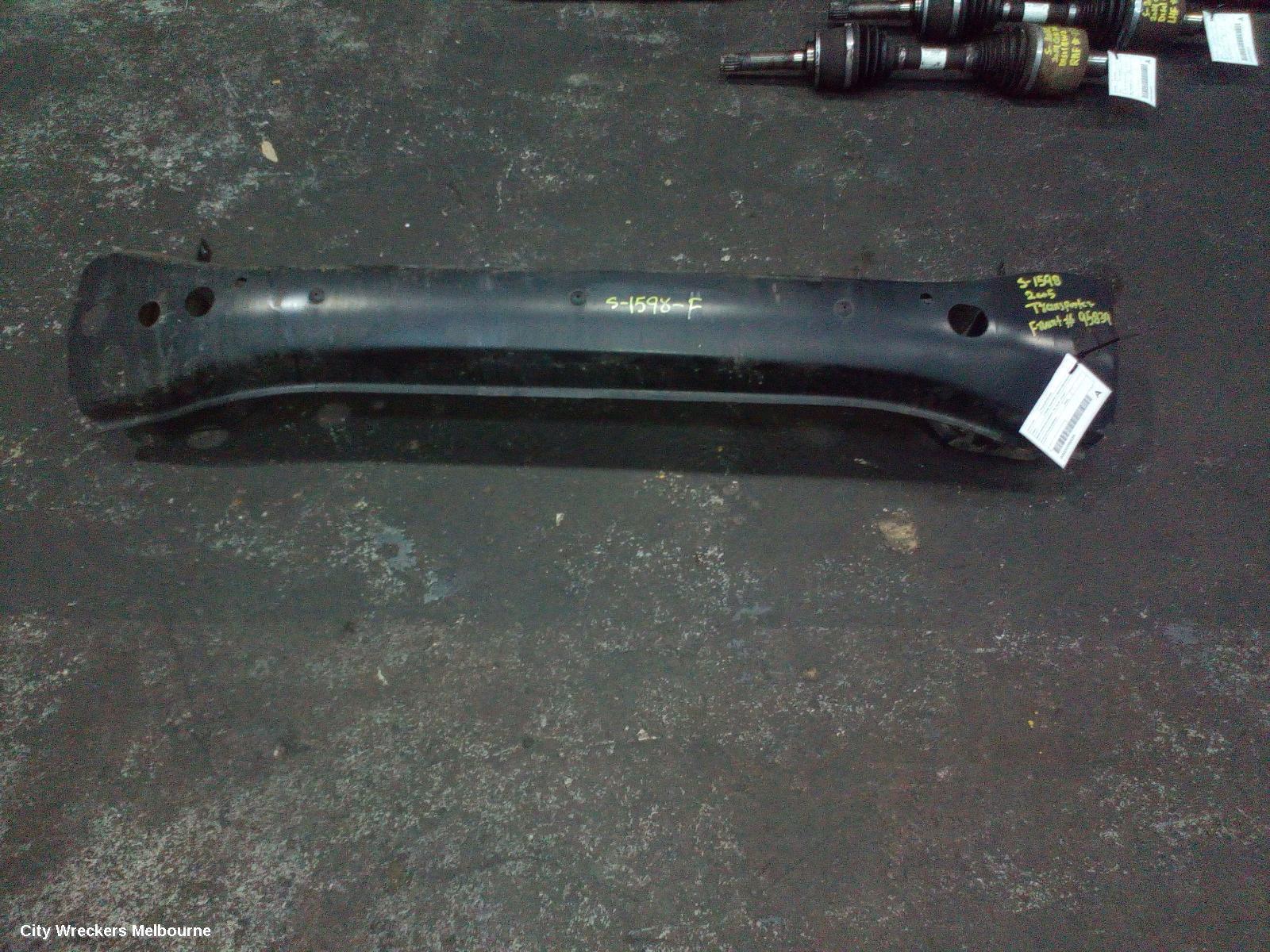 VOLKSWAGEN TRANSPORTER 2005 F/Bar Reinforc/Brack