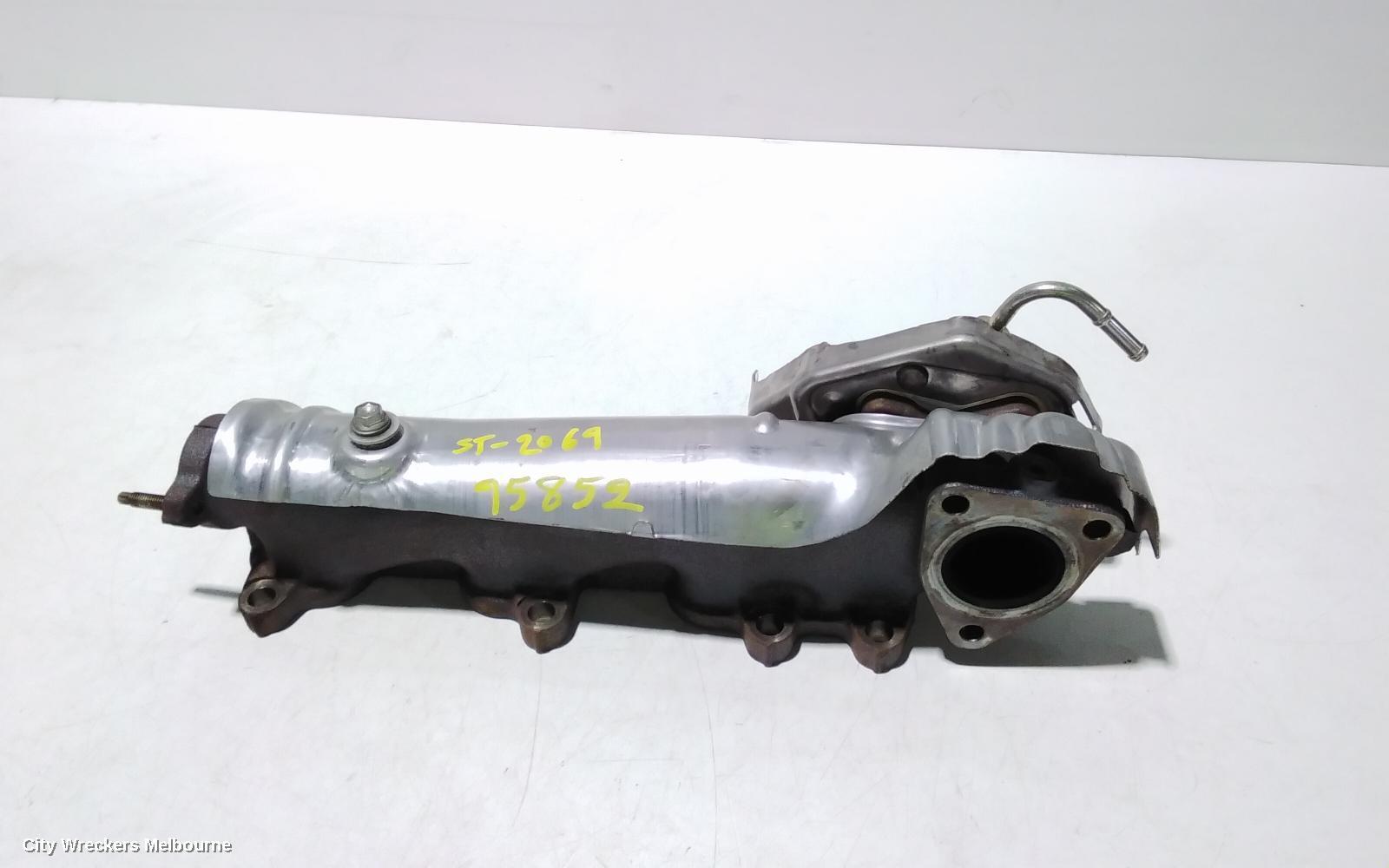 TOYOTA HIACE 2020 Manifold