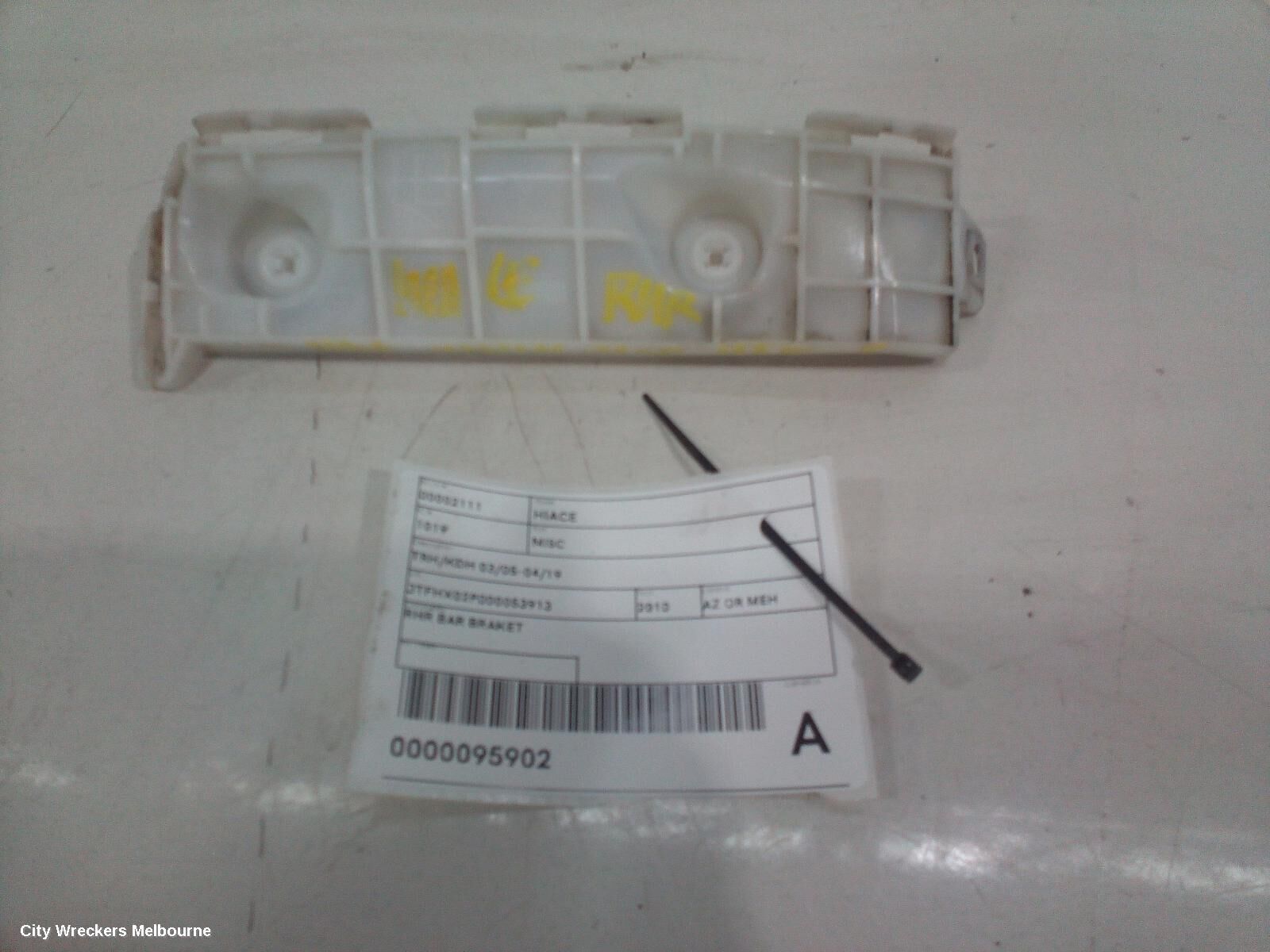 TOYOTA HIACE, TRH/KDH 03/05-04/19, RHR BAR BRAKET: 95902