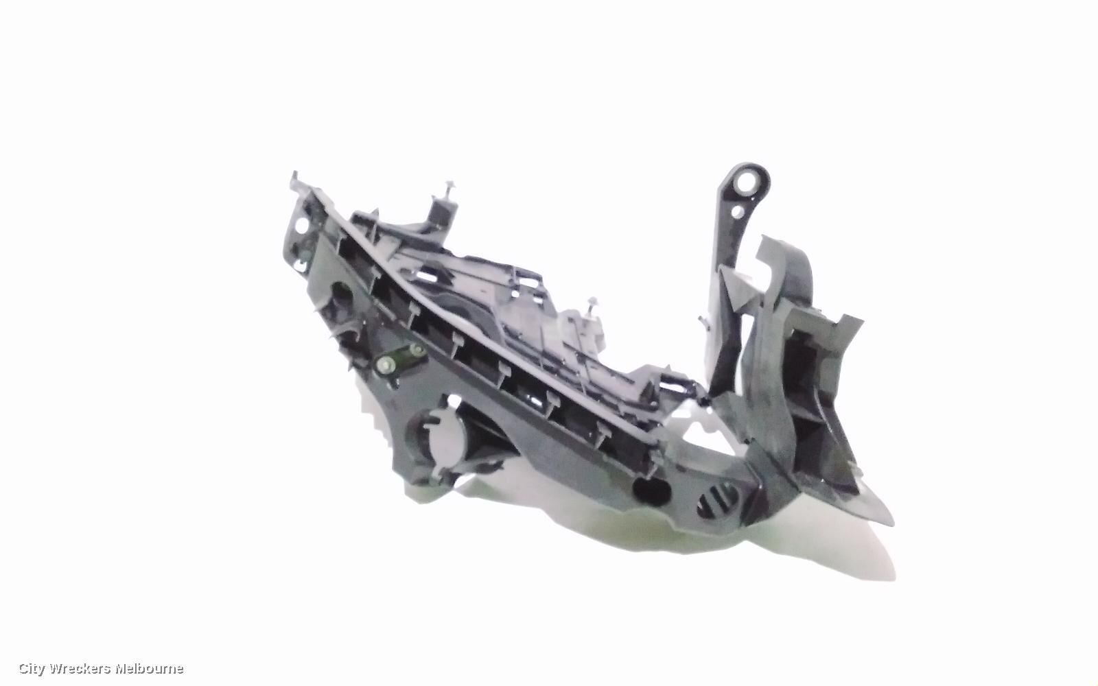 AUDI A4, B8 8K, 04/08-06/12, RHF LOWER HEADLIGHT BRACKET : 96142