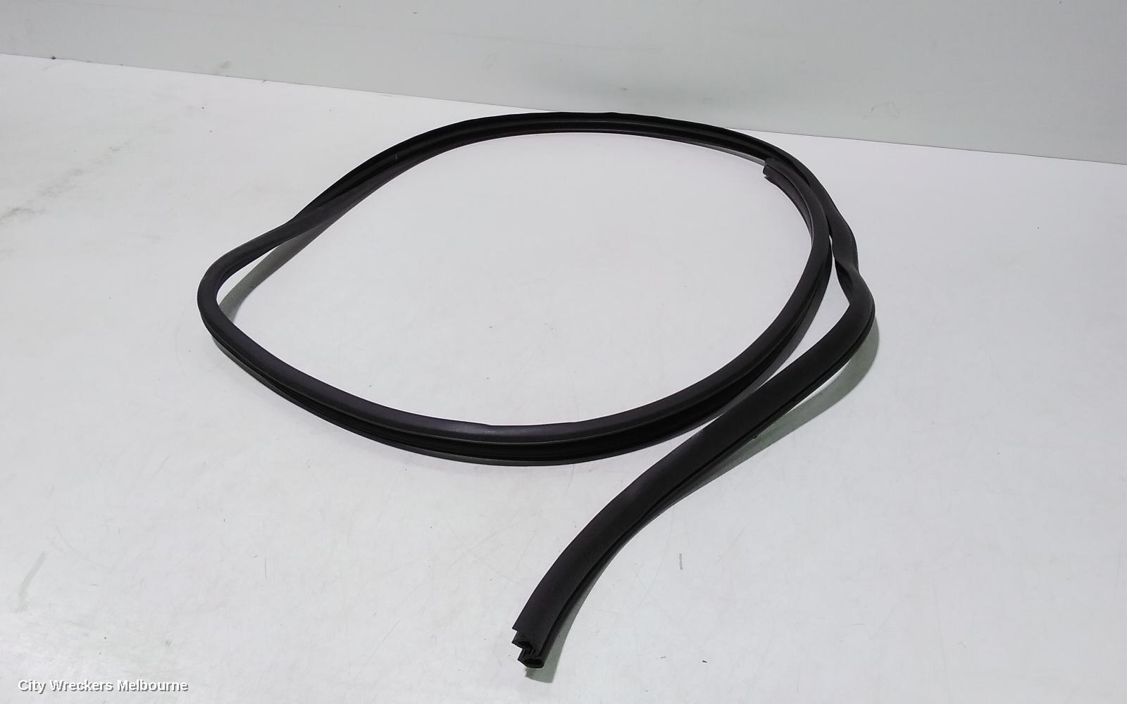 HOLDEN COMMODORE 2010 Door/Tailgate Seal