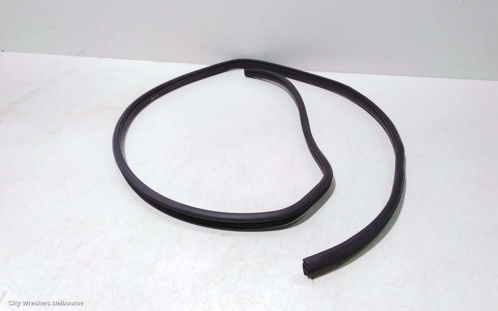 HOLDEN COMMODORE 2010 Door/Tailgate Seal