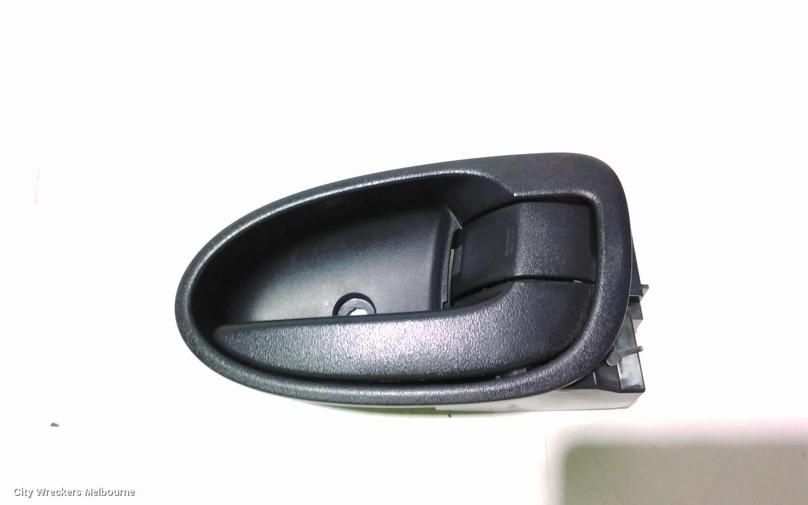 TOYOTA YARIS 2010 Door Handle