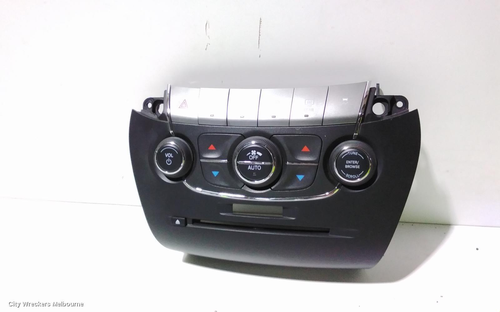 FIAT FREEMONT 2015 Heater/Ac Controls