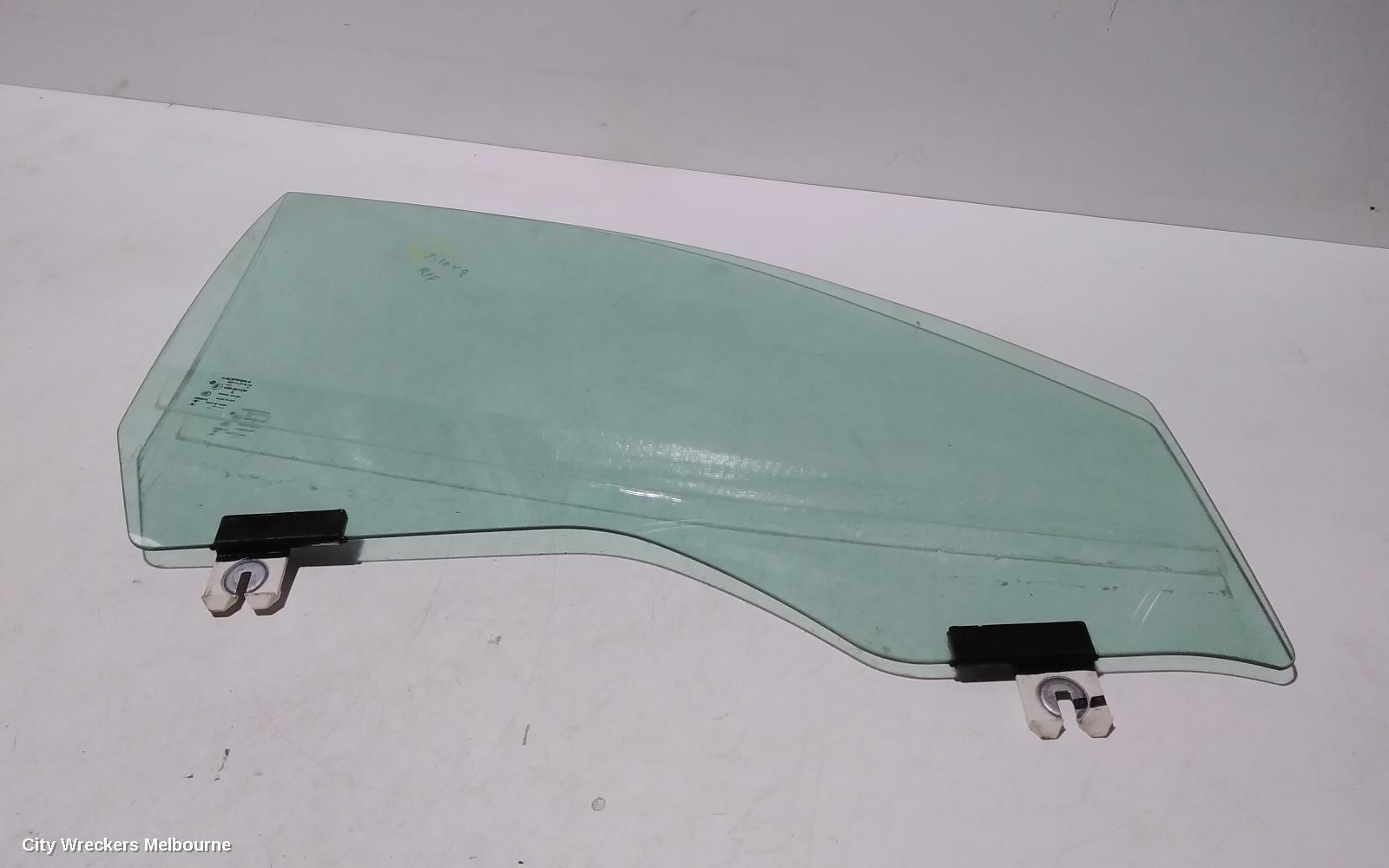JEEP CHEROKEE 2015 Right Front Door Window