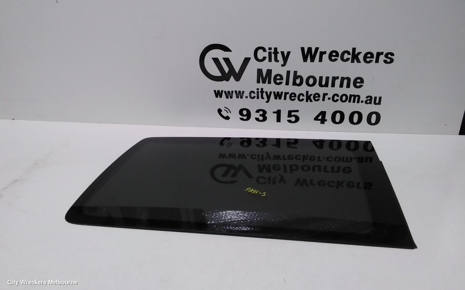 VOLKSWAGEN TRANSPORTER 2014 Right Rear Side Glass