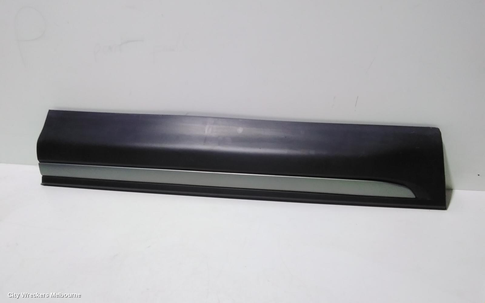 LAND ROVER RANGEROVER EVOQUE 2015 Body/Door Mould