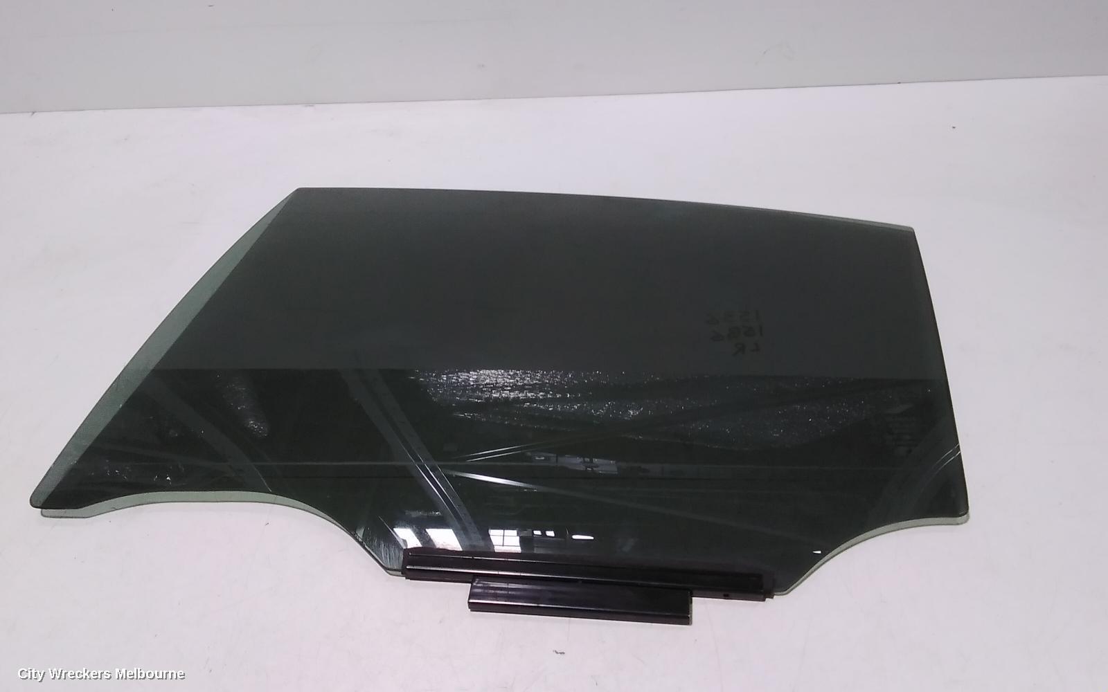 SUBARU LIBERTY 2015 Left Rear Door Window