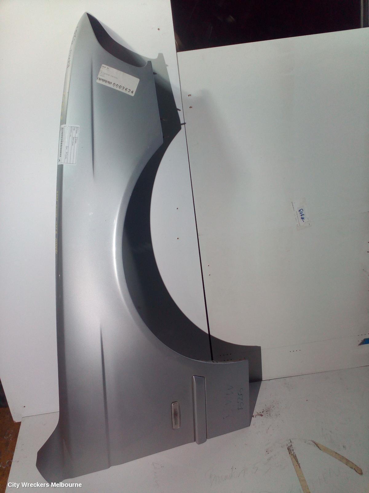 BMW 5 SERIES 2000 Right Guard