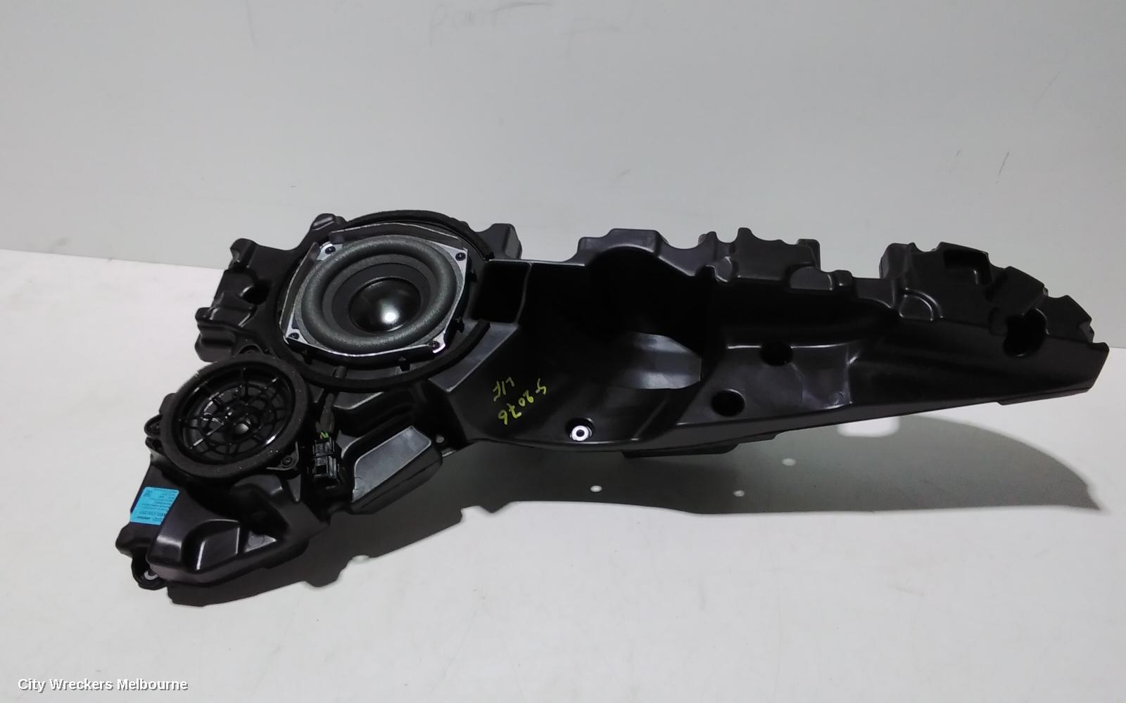 AUDI Q7 2017 SPEAKER