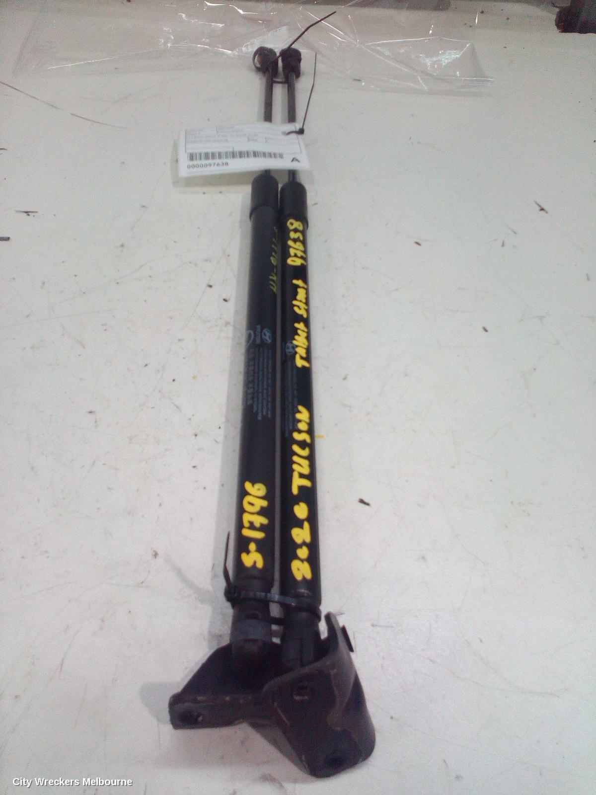 HYUNDAI TUCSON 2020 Hatch Strut