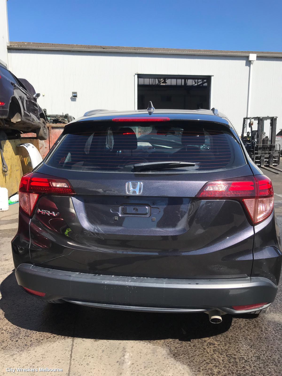 HONDA HRV 2015 Rear Garnish