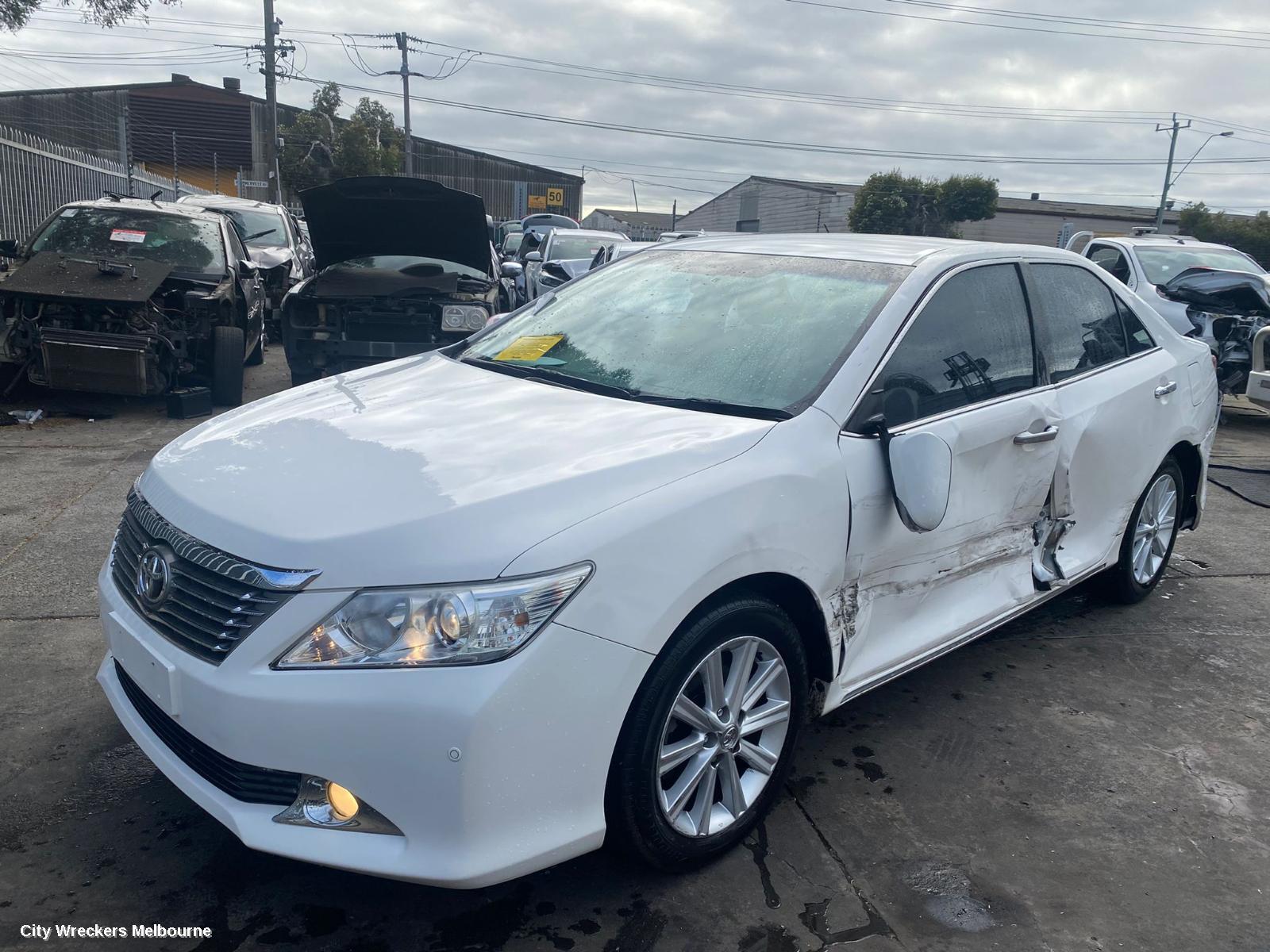 TOYOTA AURION 2014 Right Guard Liner