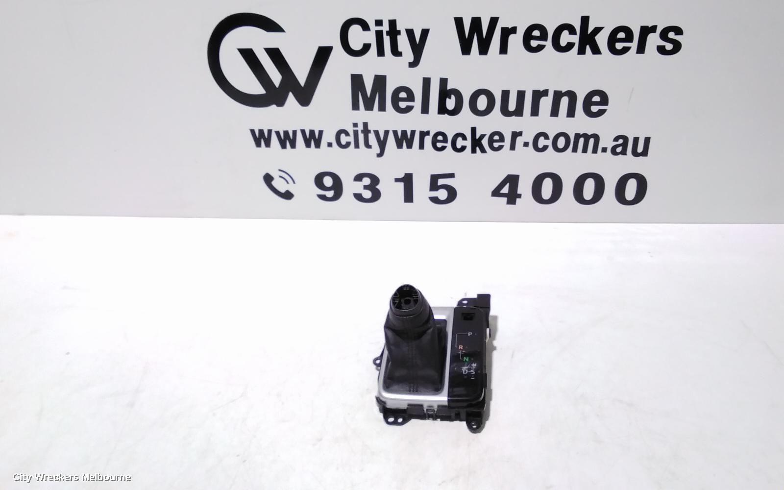 TOYOTA KLUGER 2018 Gear Stick/Shifter