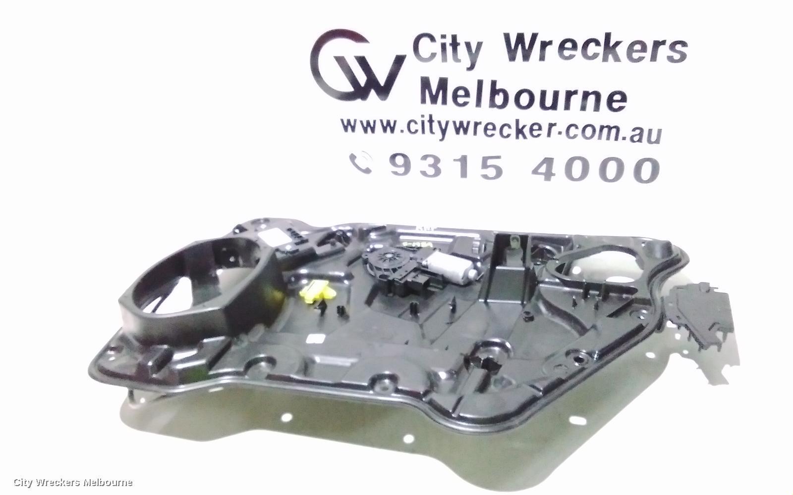 FIAT FREEMONT 2015 Right Front Window Reg/Motor