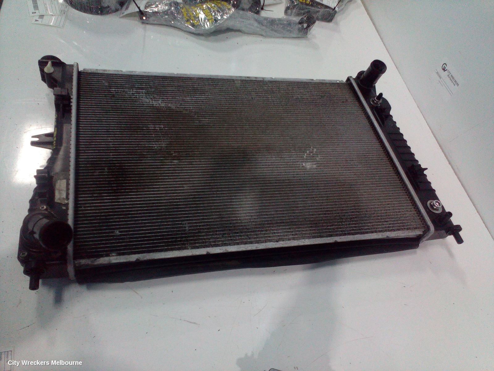 FORD TERRITORY 2011 Radiator