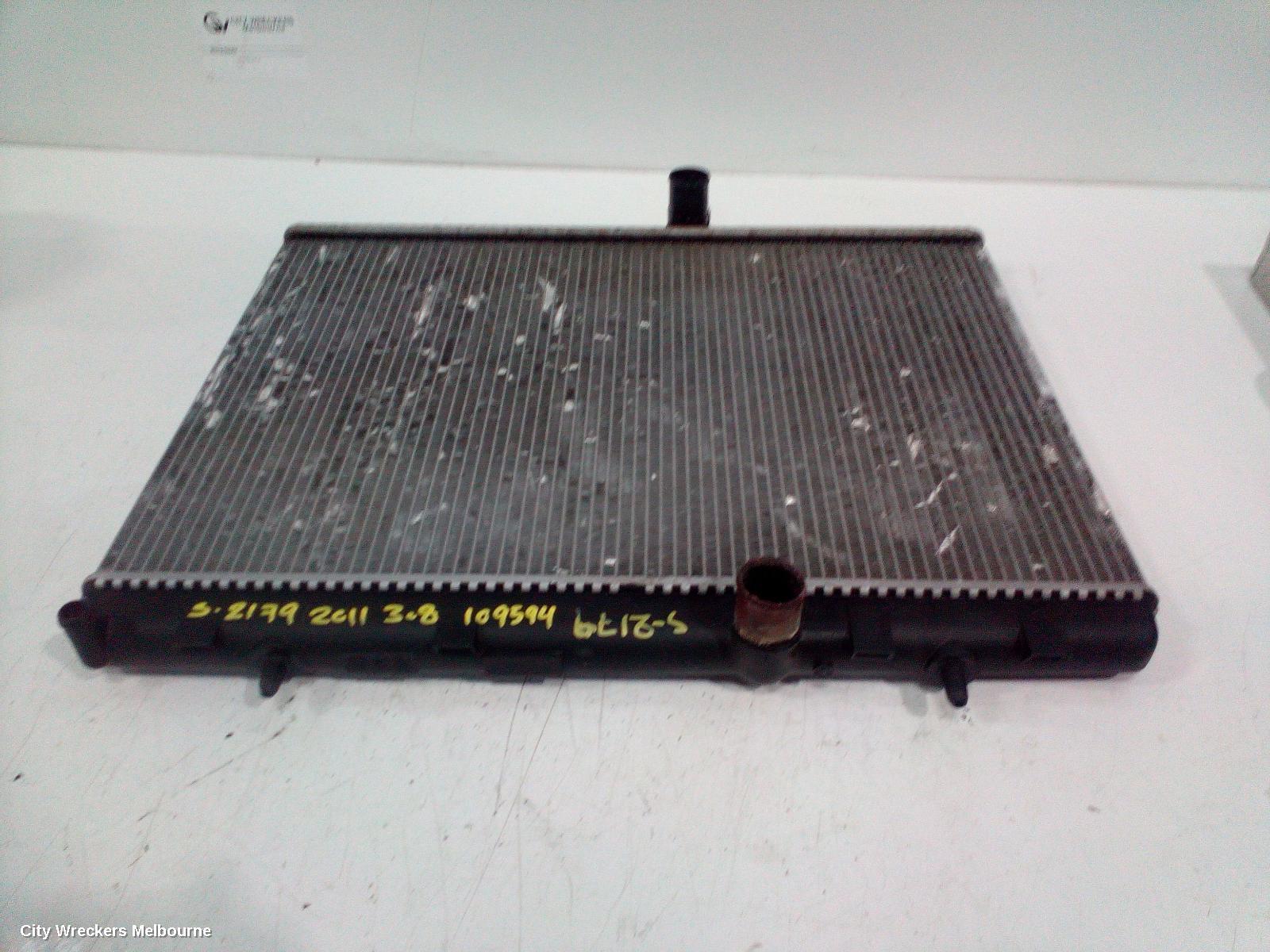 PEUGEOT 308 2011 Radiator